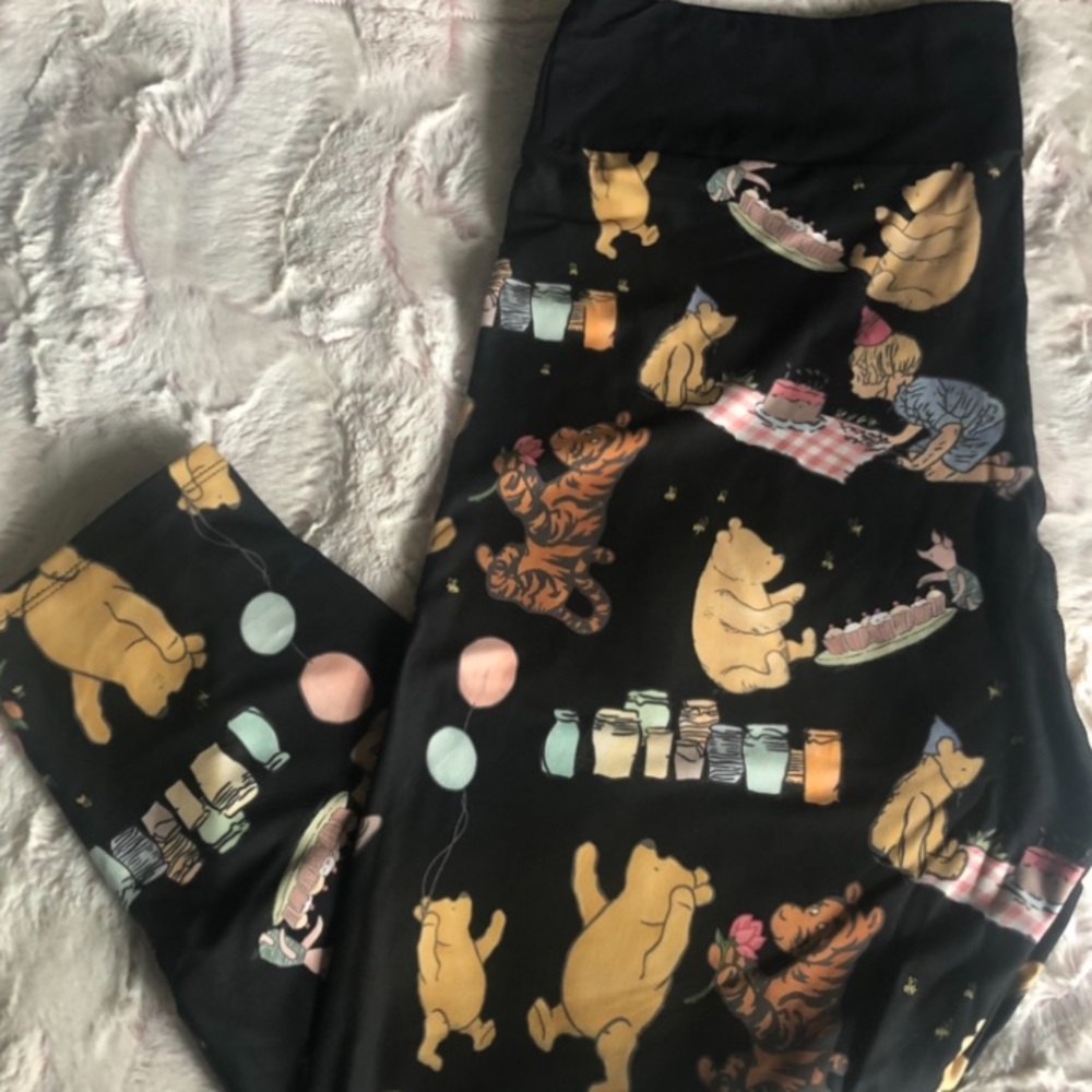 Classic Pooh capris one size
